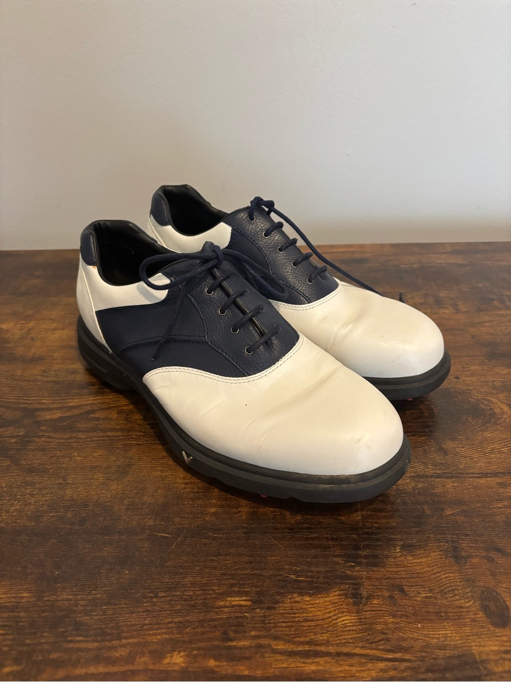Callaway White and Navy Golf Shoes